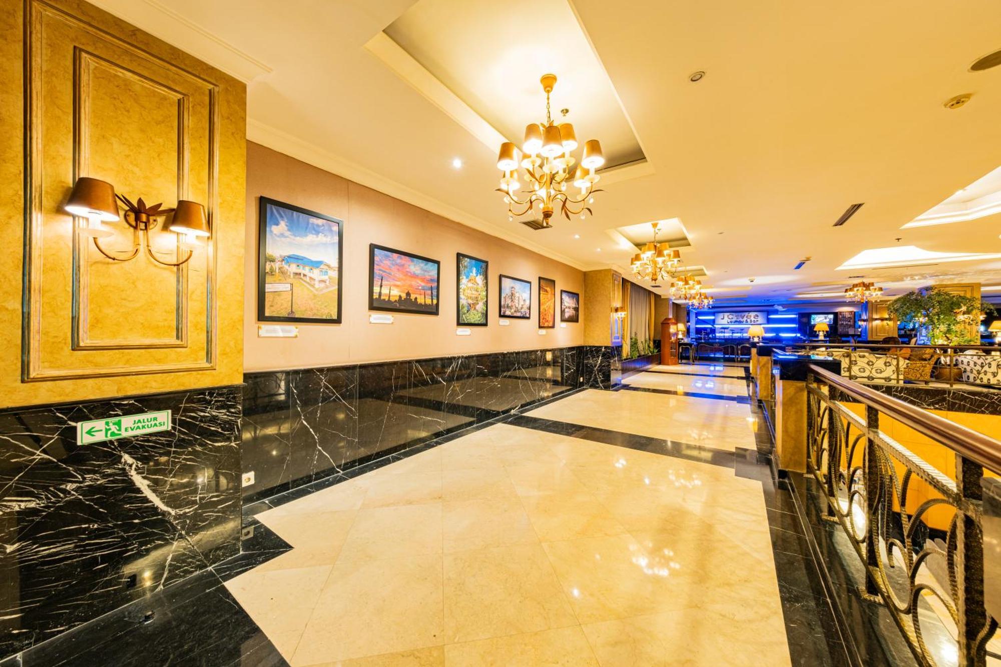 Grand Jatra Hotel Пеканбару Экстерьер фото